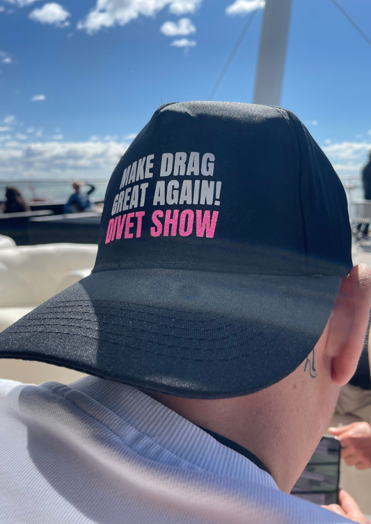 Divet Show Make drag show great again -lippis